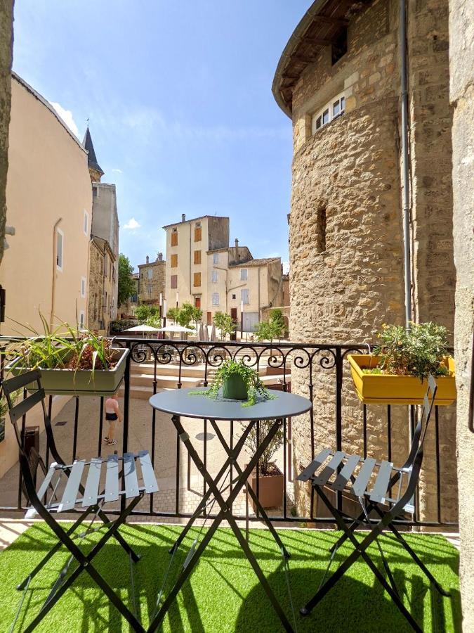 Joli Appartement De Charme Renove En Centre Ville Обена Екстериор снимка